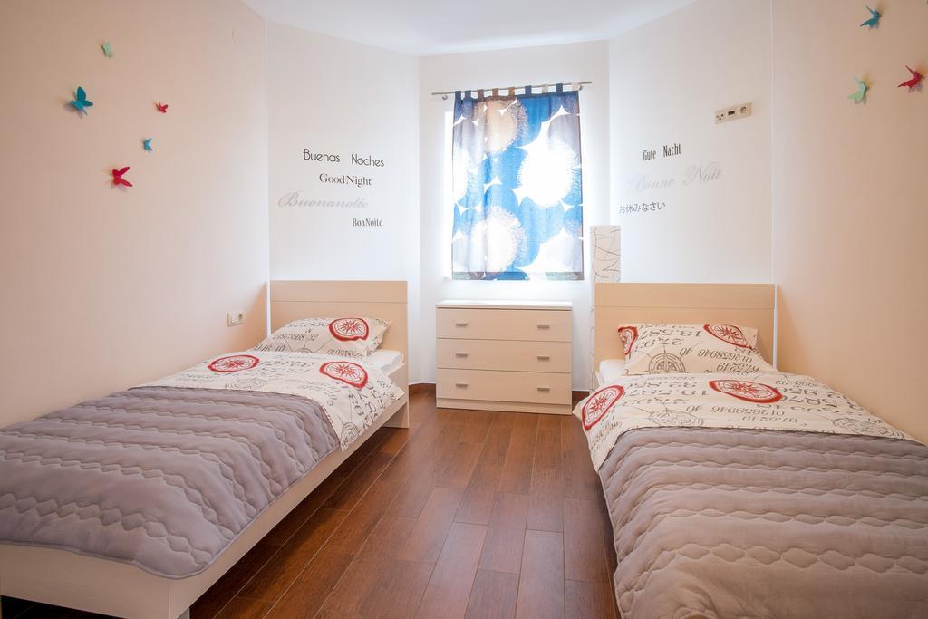 The Golden Island Apartments Krk Town Zimmer foto