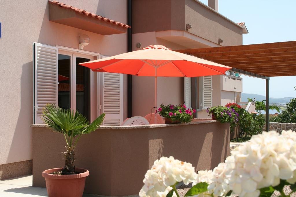The Golden Island Apartments Krk Town Exterior foto