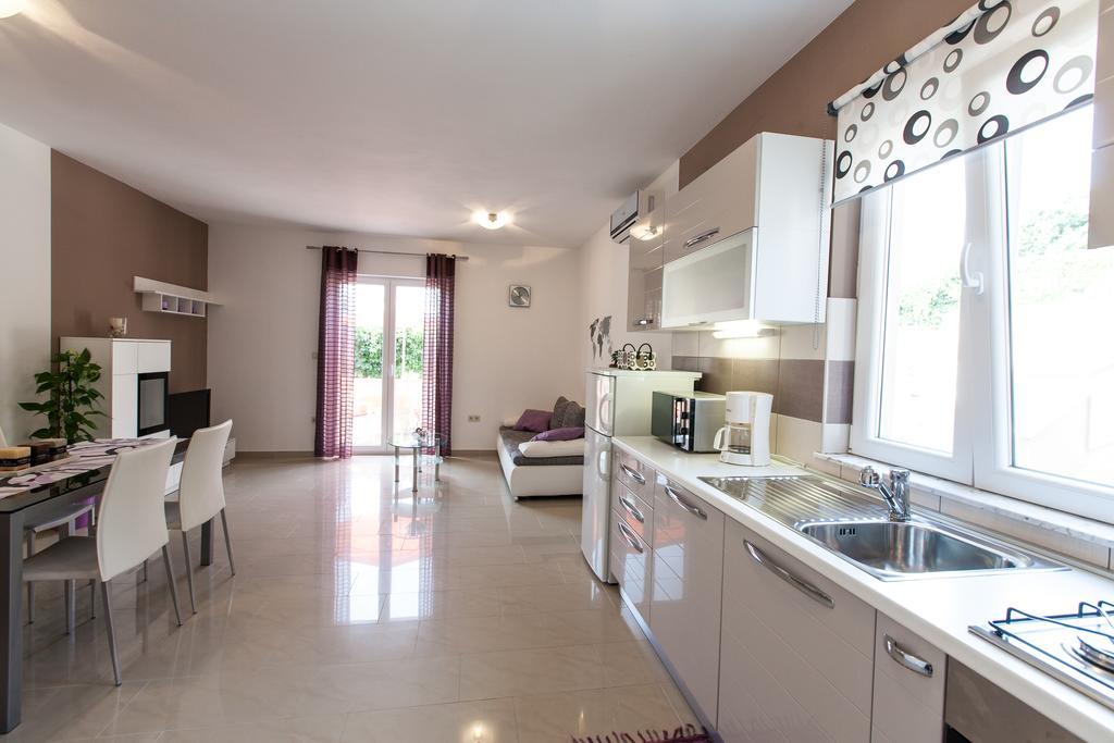 The Golden Island Apartments Krk Town Zimmer foto