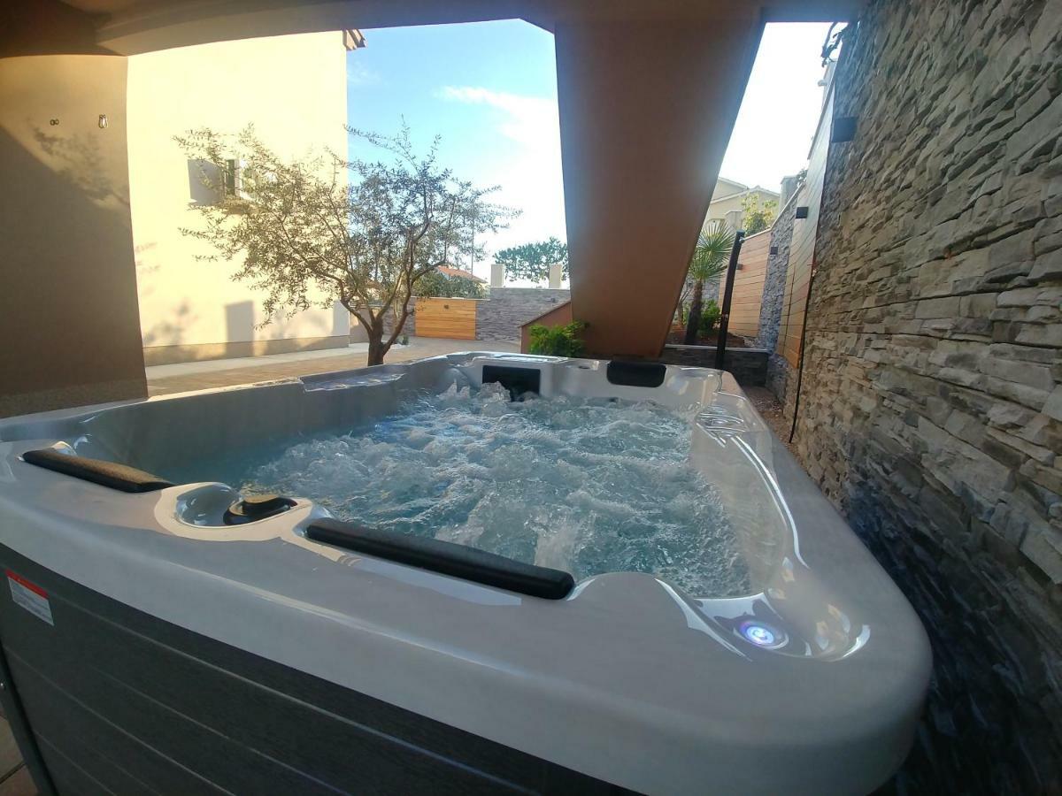 The Golden Island Apartments Krk Town Exterior foto